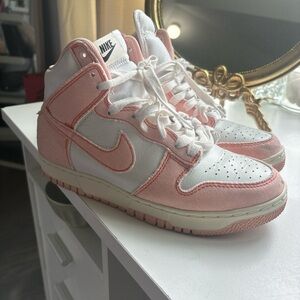 Wmns Dunk High 1985 ‘Arctic Orange”
